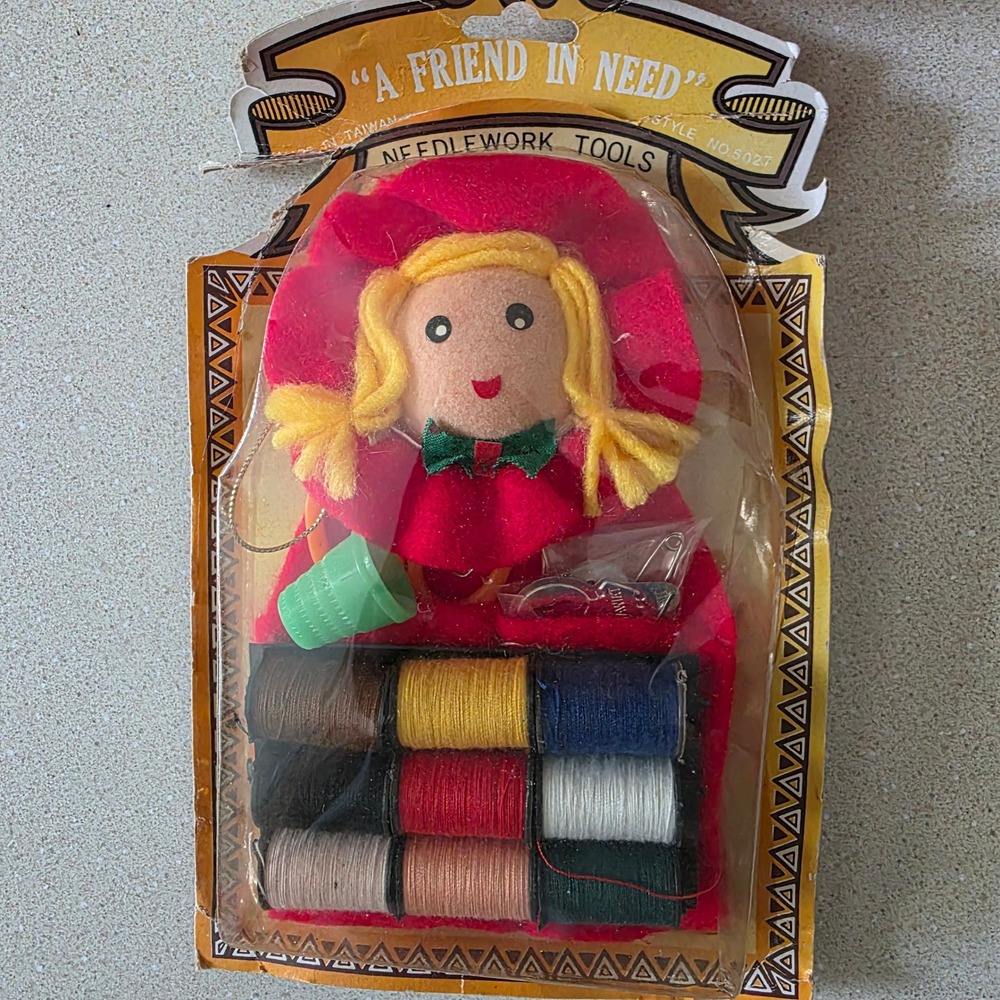 Vintage A Friend In Need Sewing Kit OS Red Felt Doll Travel Needlework Tools